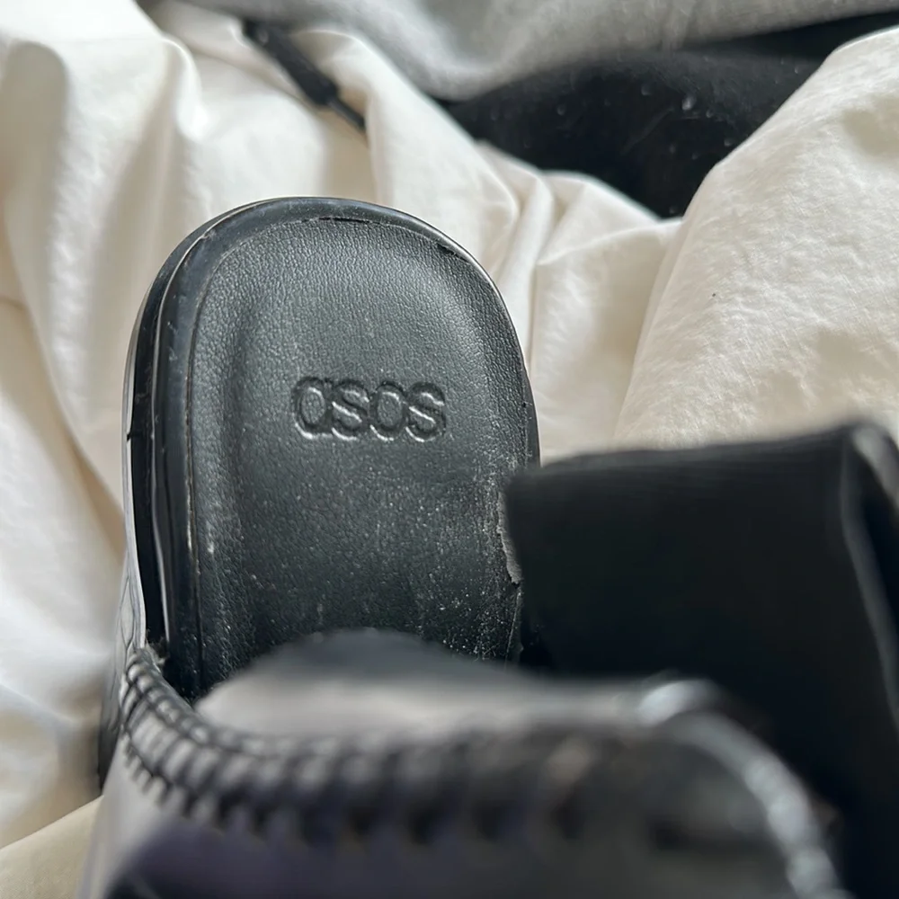Booties - Picture 4 of 4